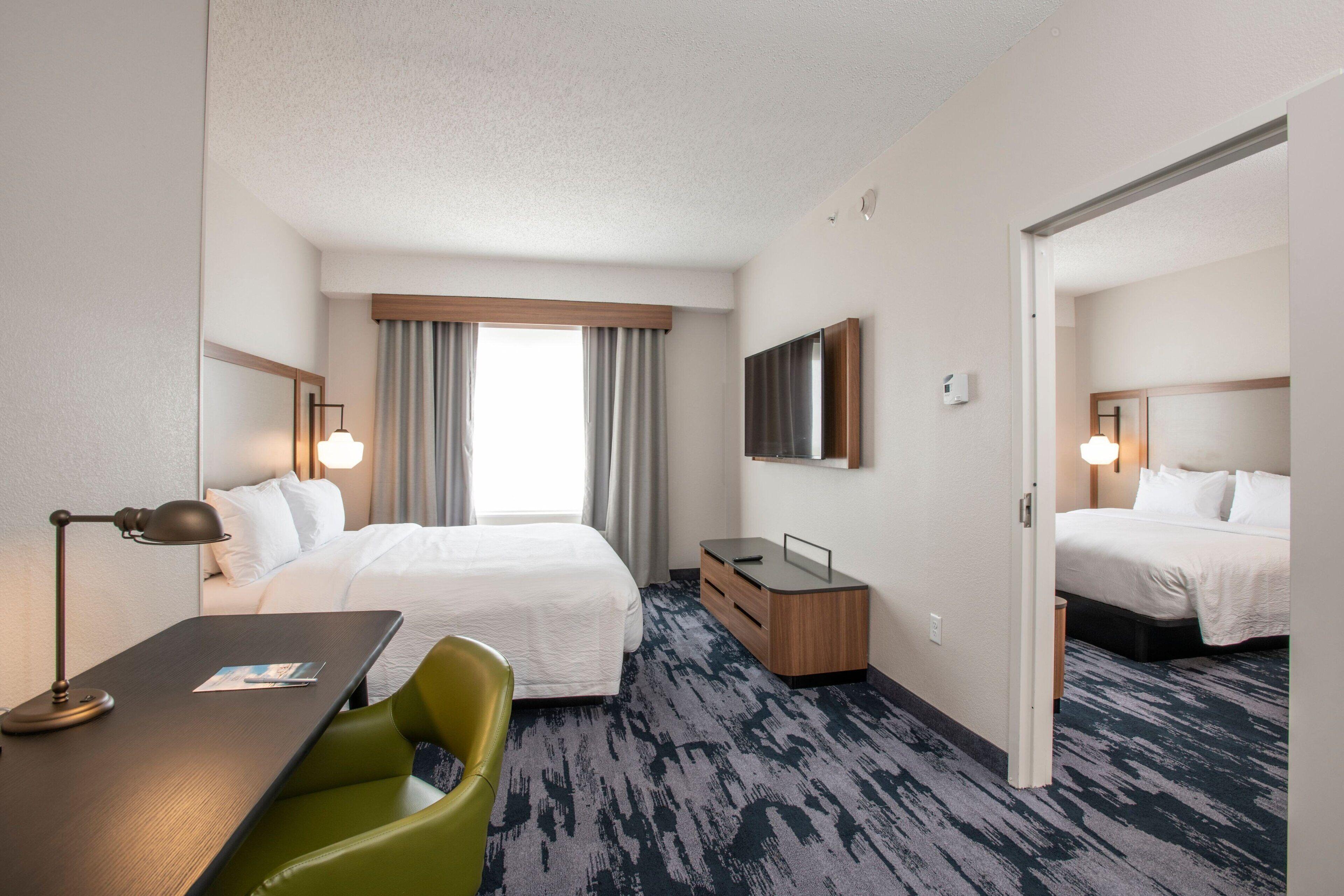 Two-Bedroom King Suite with Two King Beds, River View and Roll-In Shower - Mobility Access,1708057946:JPEG
