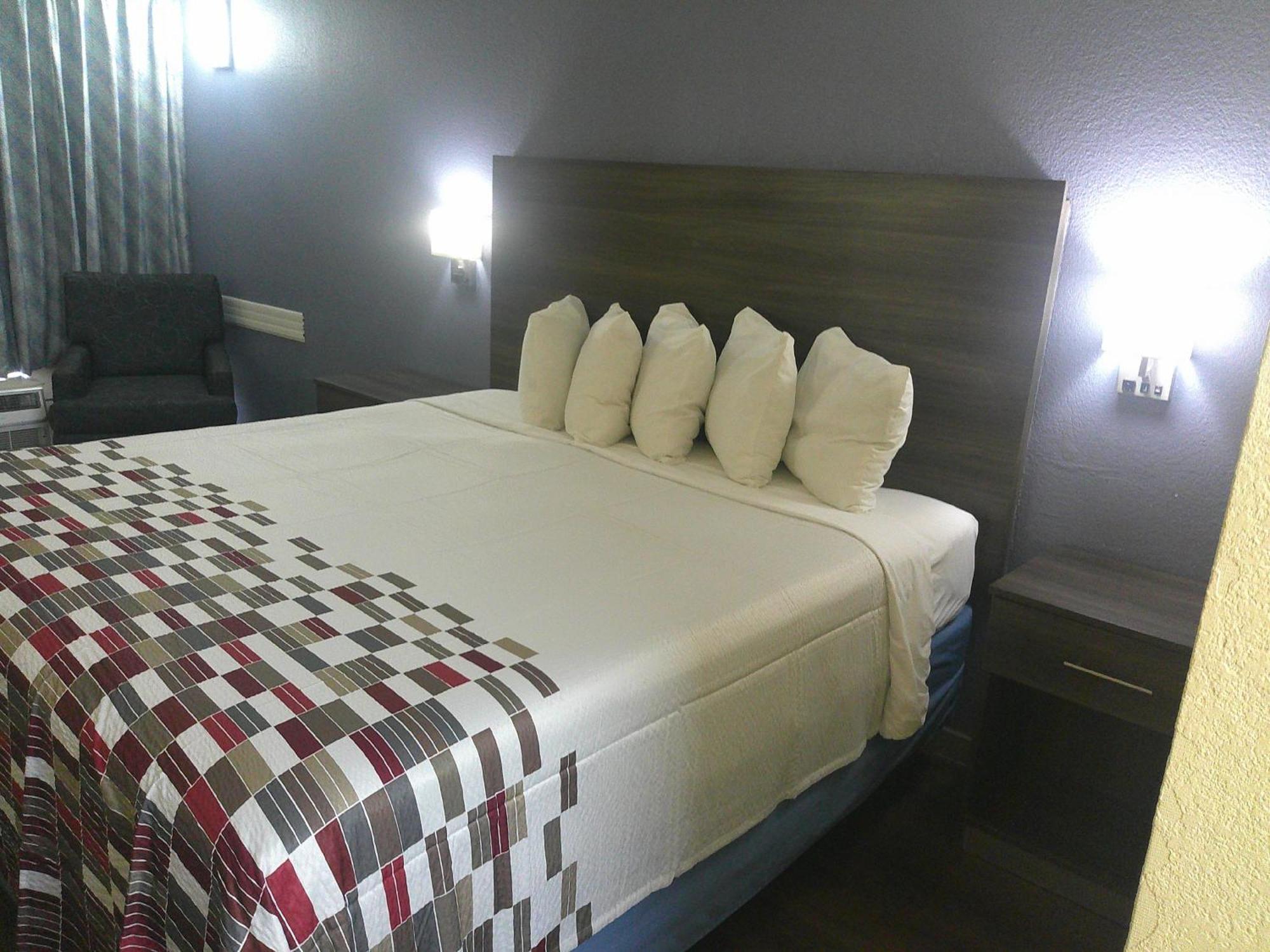 Superior King Room Disability Access Non-Smoking