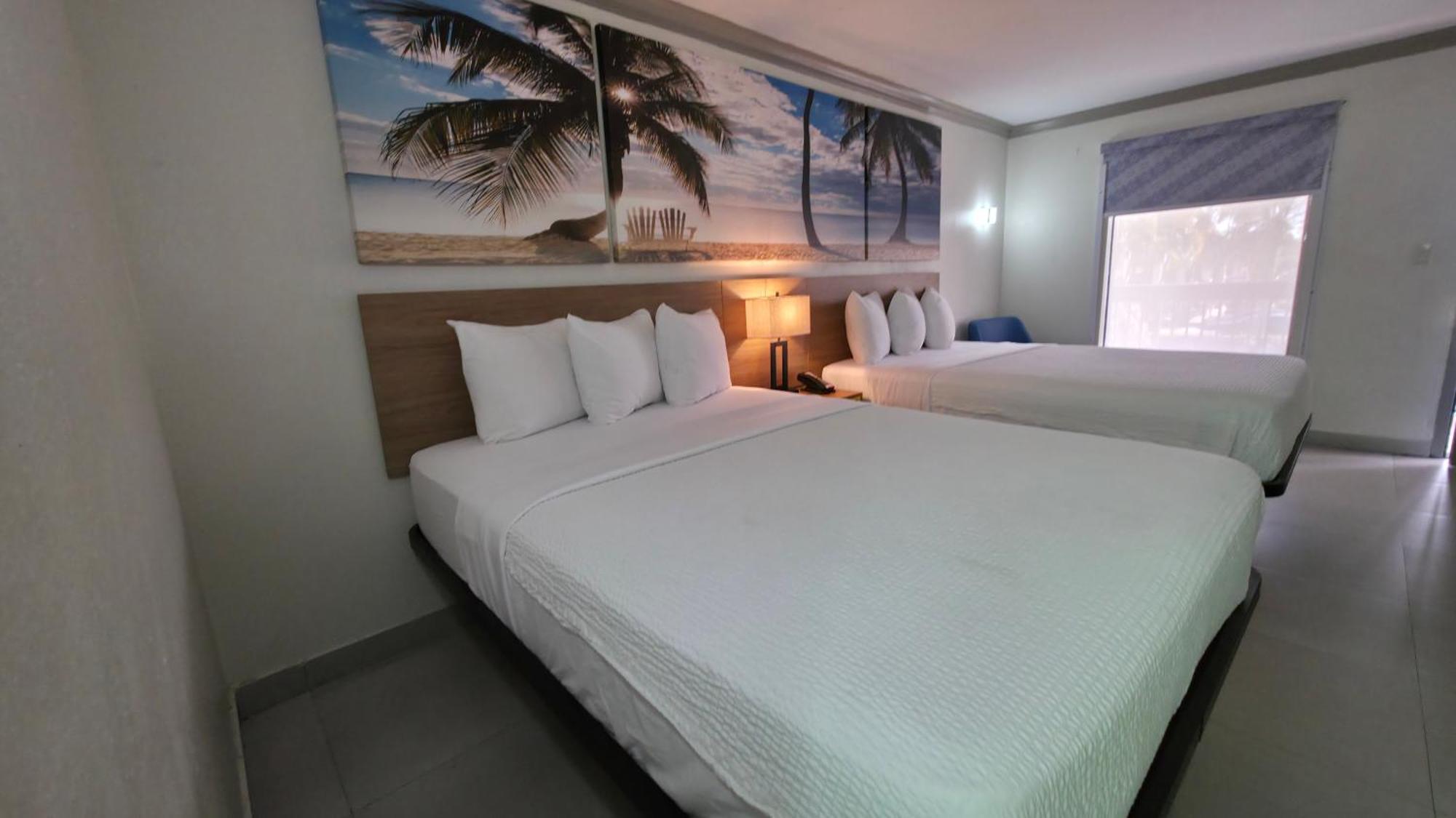 Queen Room with Two Queen Beds - Non-Smoking,1742645369:JPEG