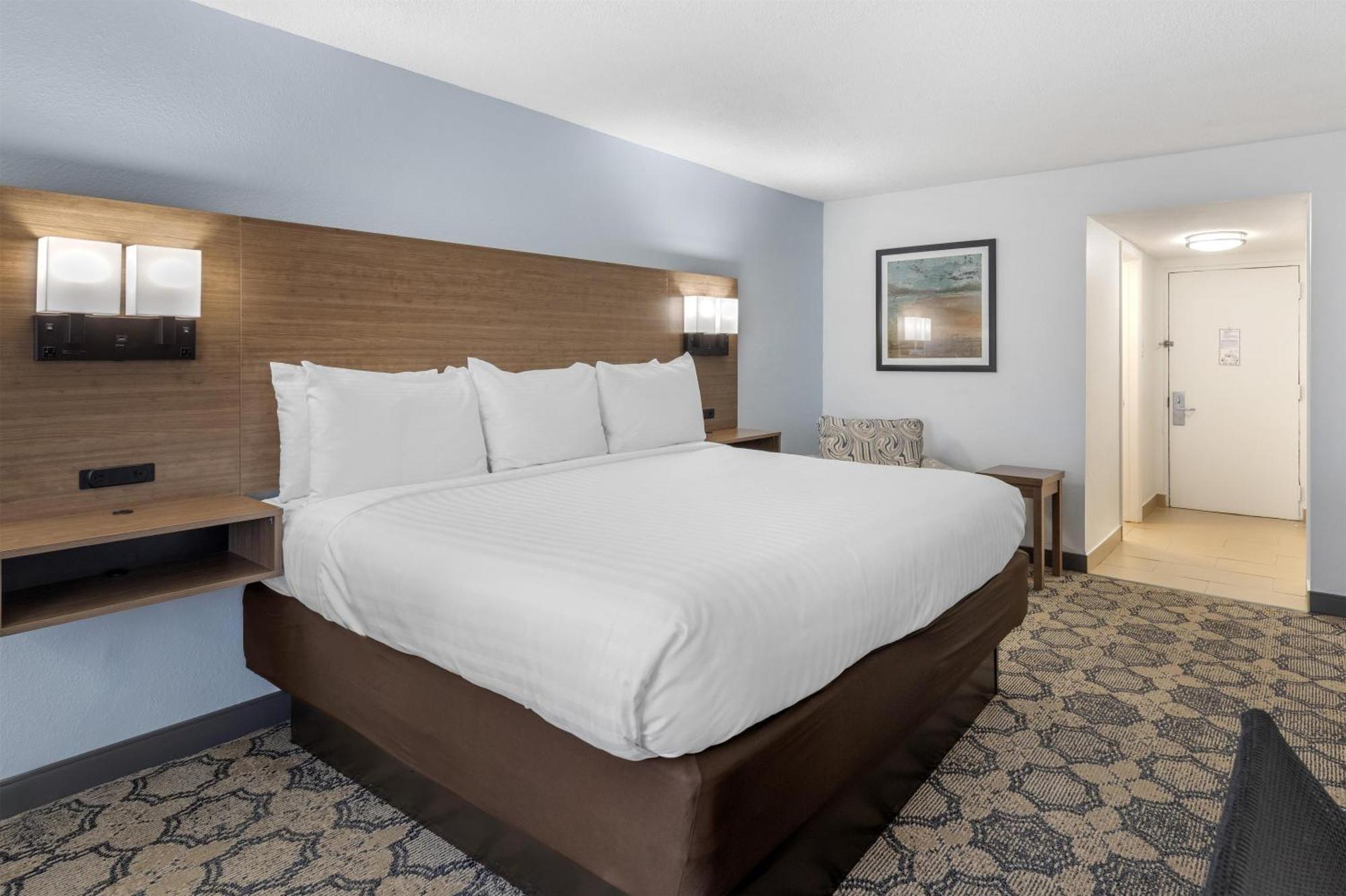 King Room - Upstairs - Non-Smoking