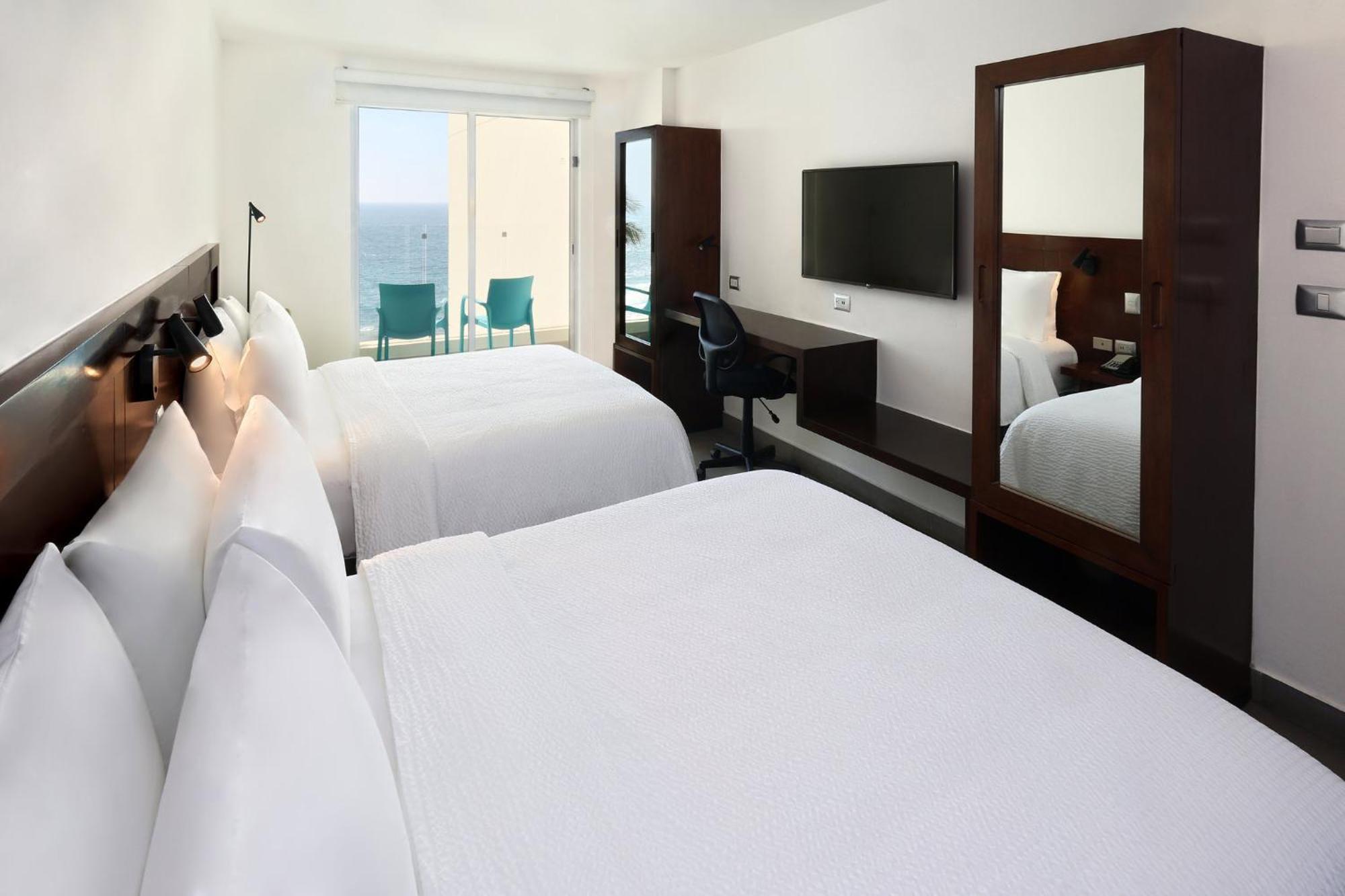 Standard Queen Room with Two Queen Beds and Ocean View