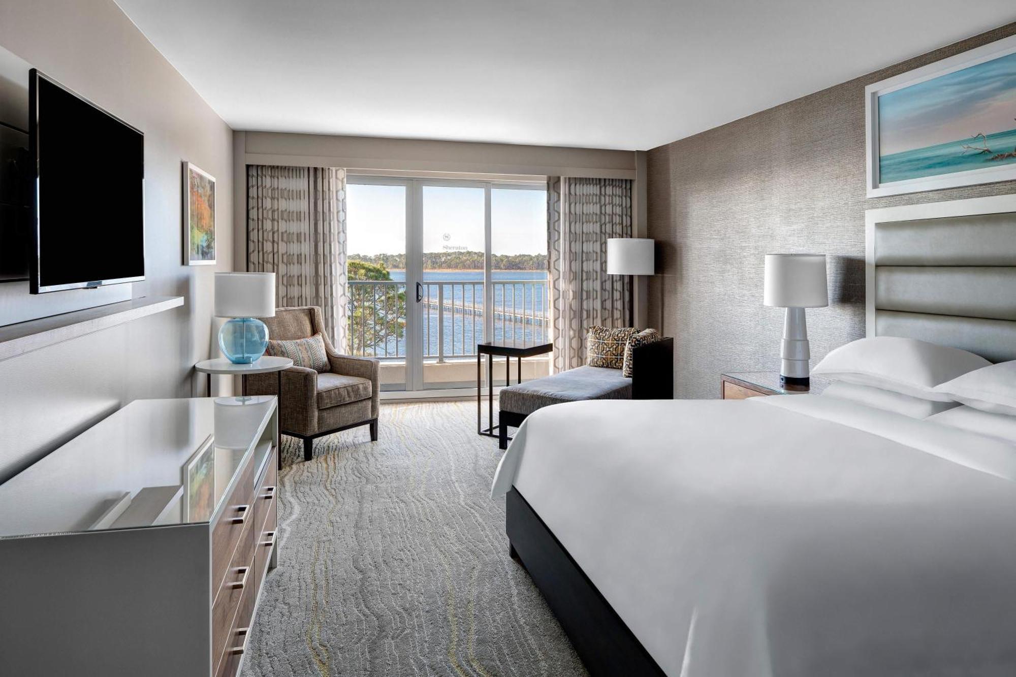 Two-Bedroom Studio with Two King Beds and Bay View