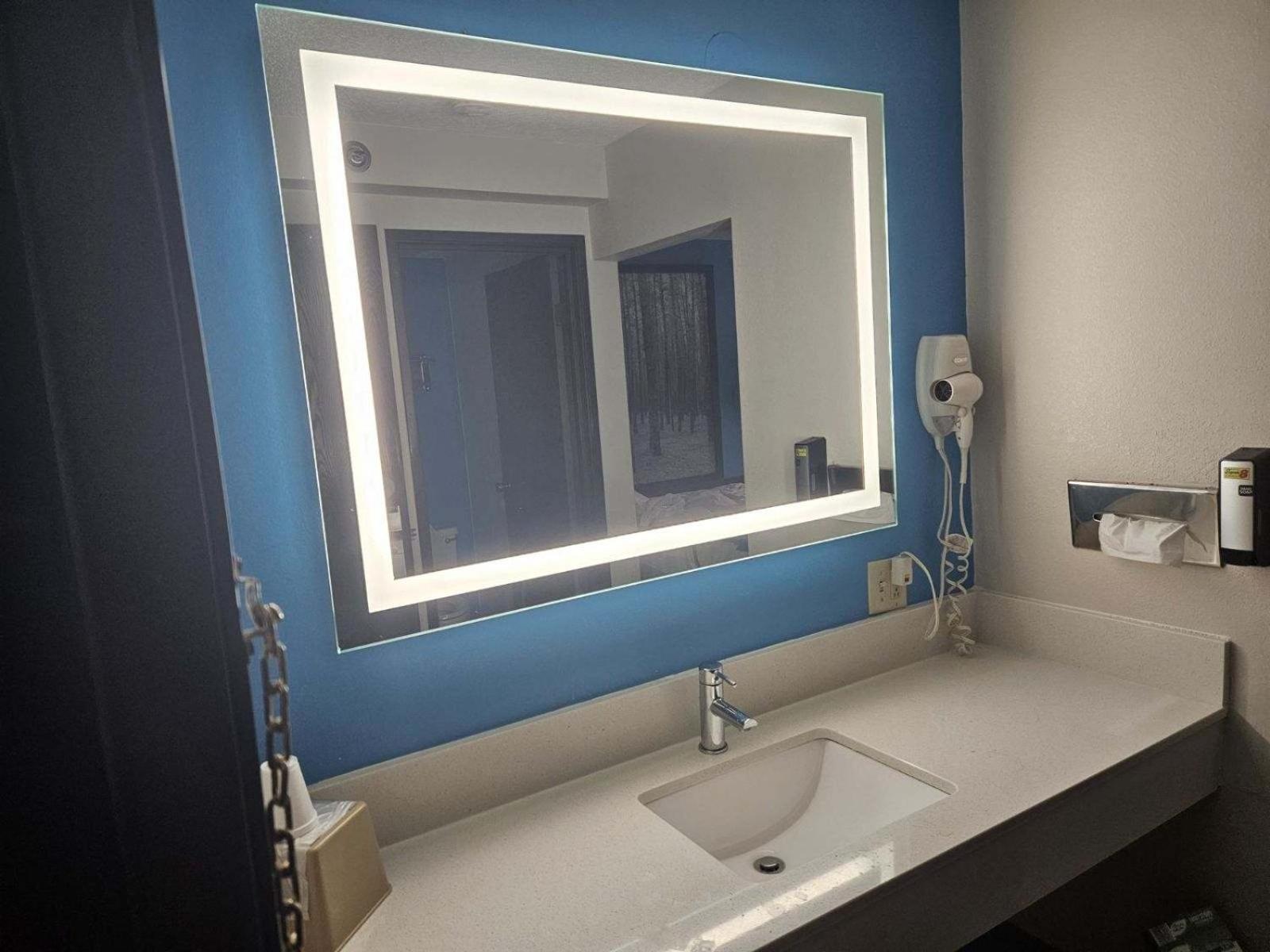 Double Room with Two Double Beds - Non-Smoking