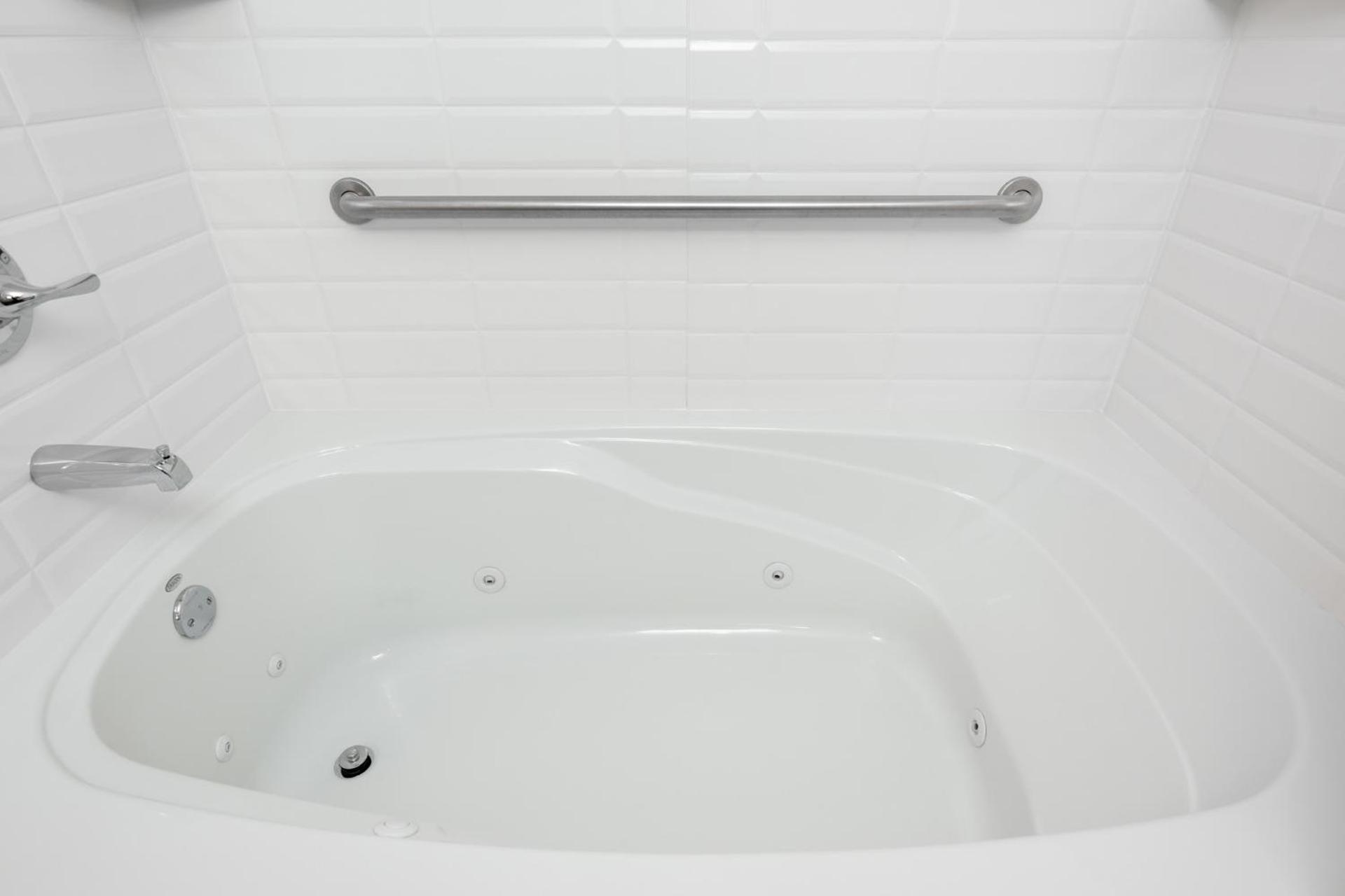 Standard Queen Room with Two Queen Beds and Spa Bath