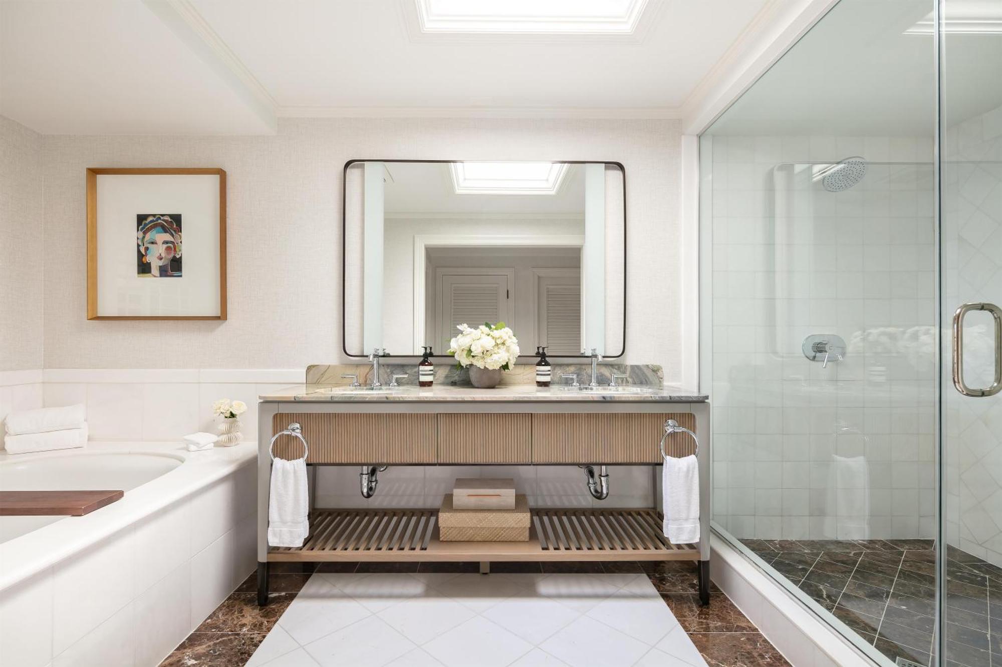 Grand Penthouse King Suite,1756507859:JPEG
