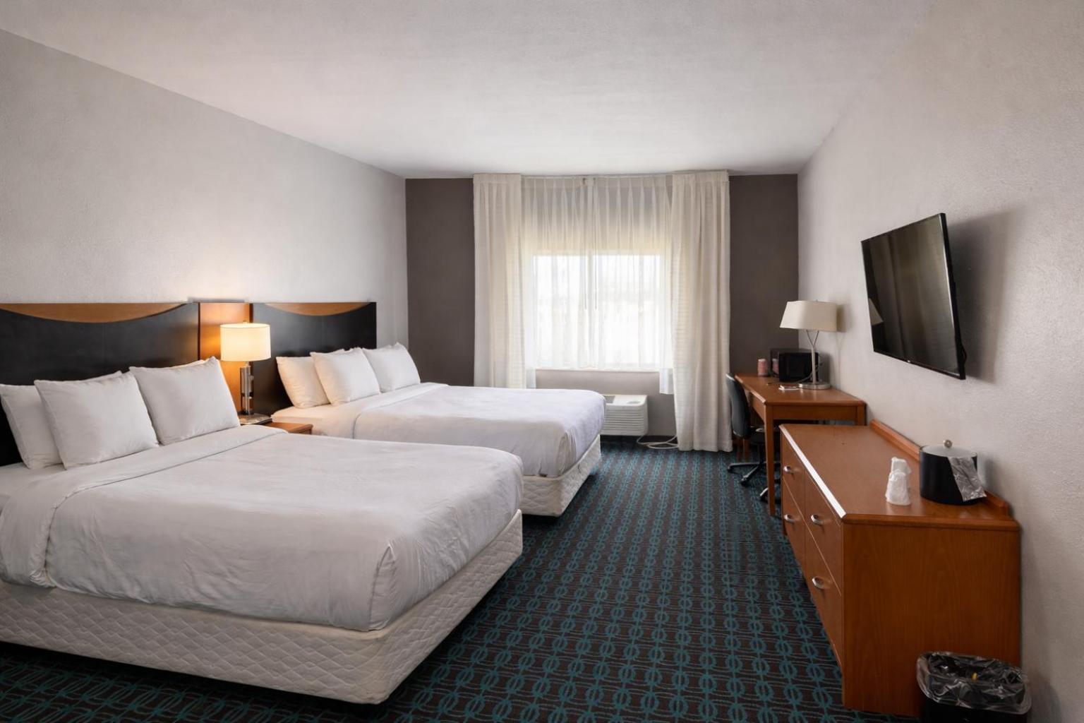 Standard Queen Room with Two Queen Beds - Non Smoking
