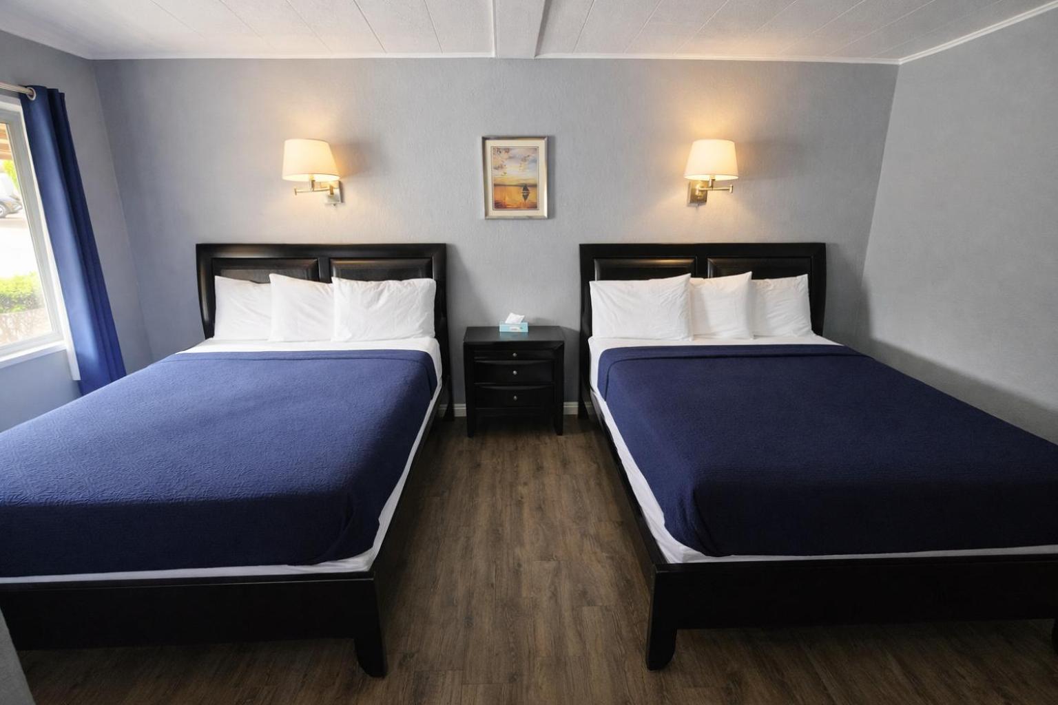Deluxe Queen Suite