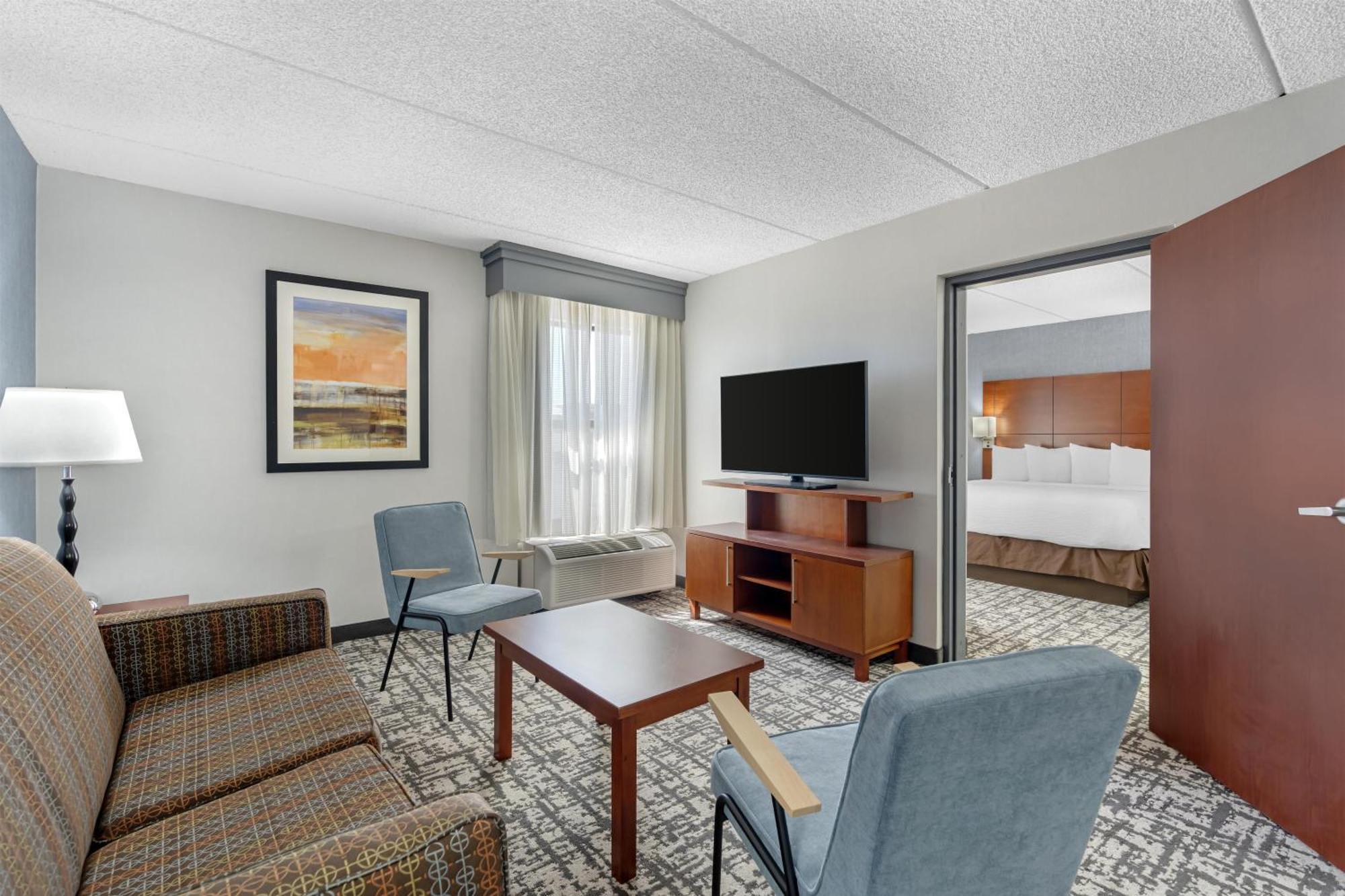 King Suite with Sofa Bed - Non-Smoking
