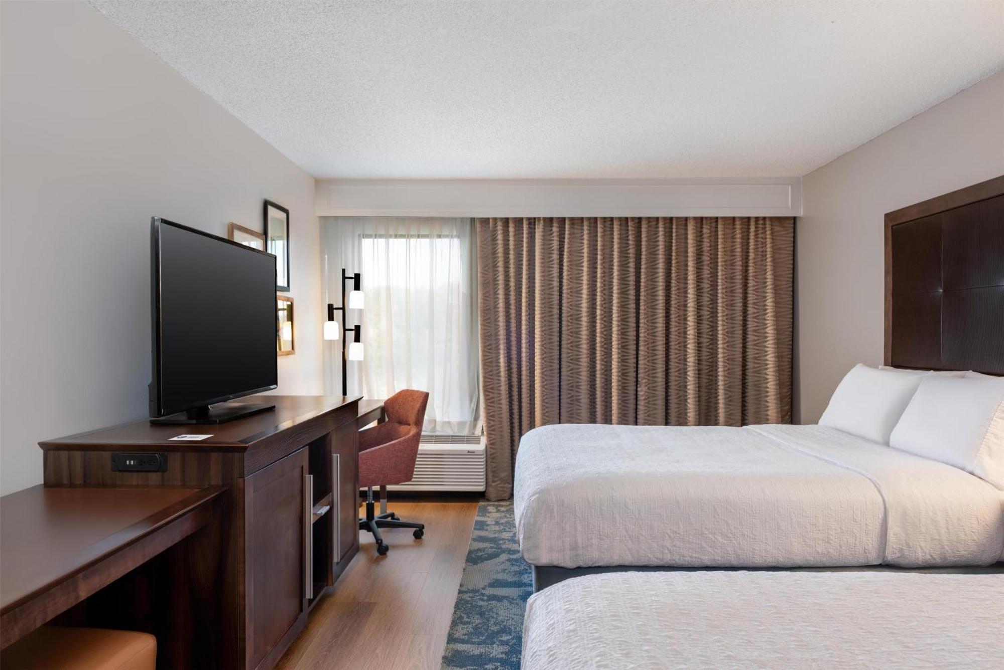 Room with Two Queen Beds - Non-Smoking