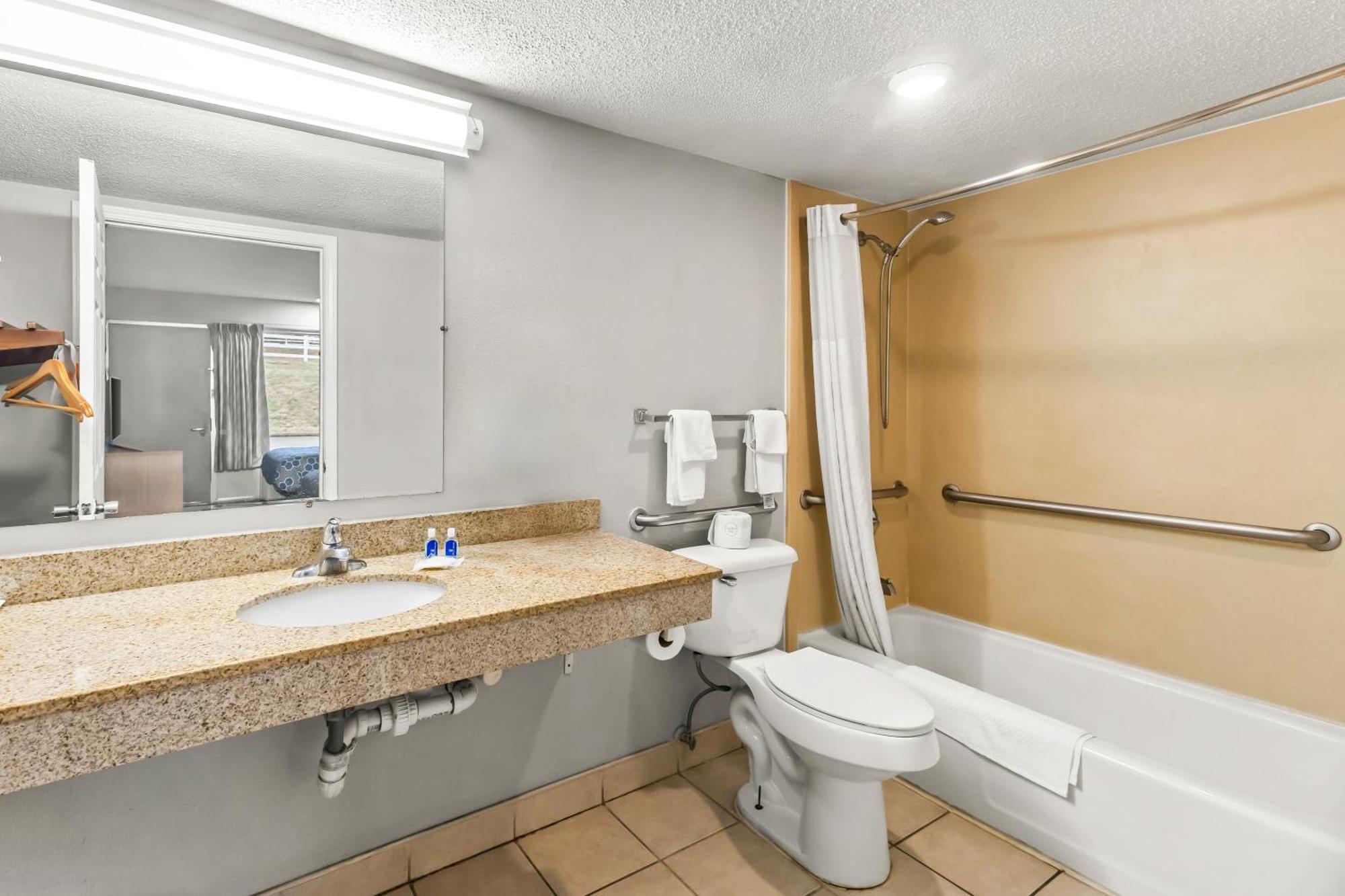 King Room with Tub - Disability Access/Non Smoking