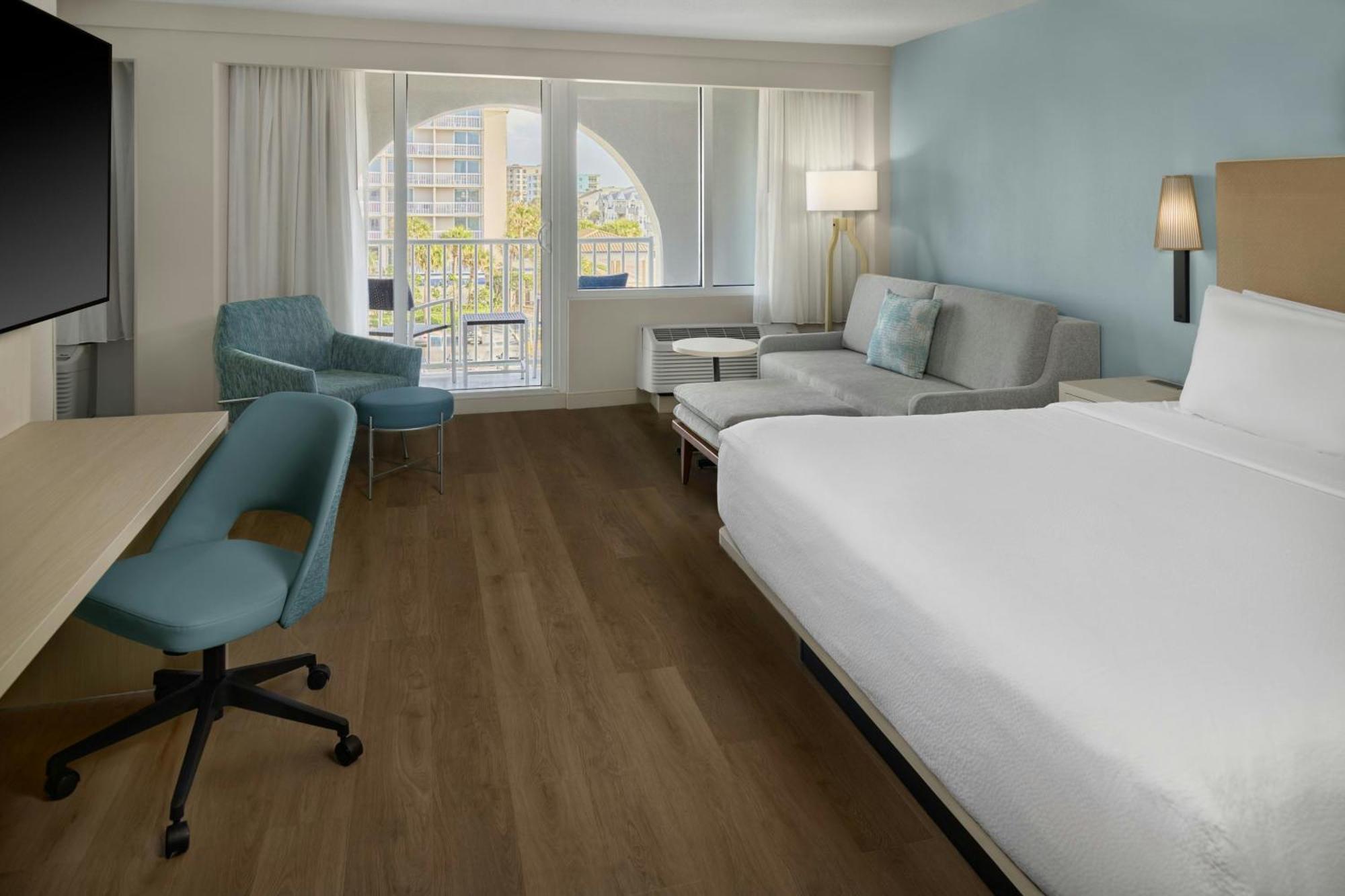 Inland view mini-Suite Larger Guest room King Sofa bed,1769523592:JPEG