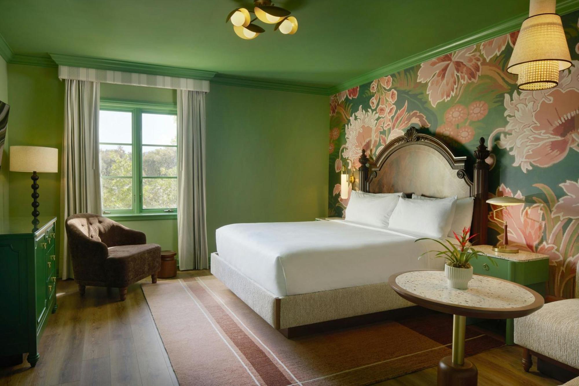 Legacy King Room