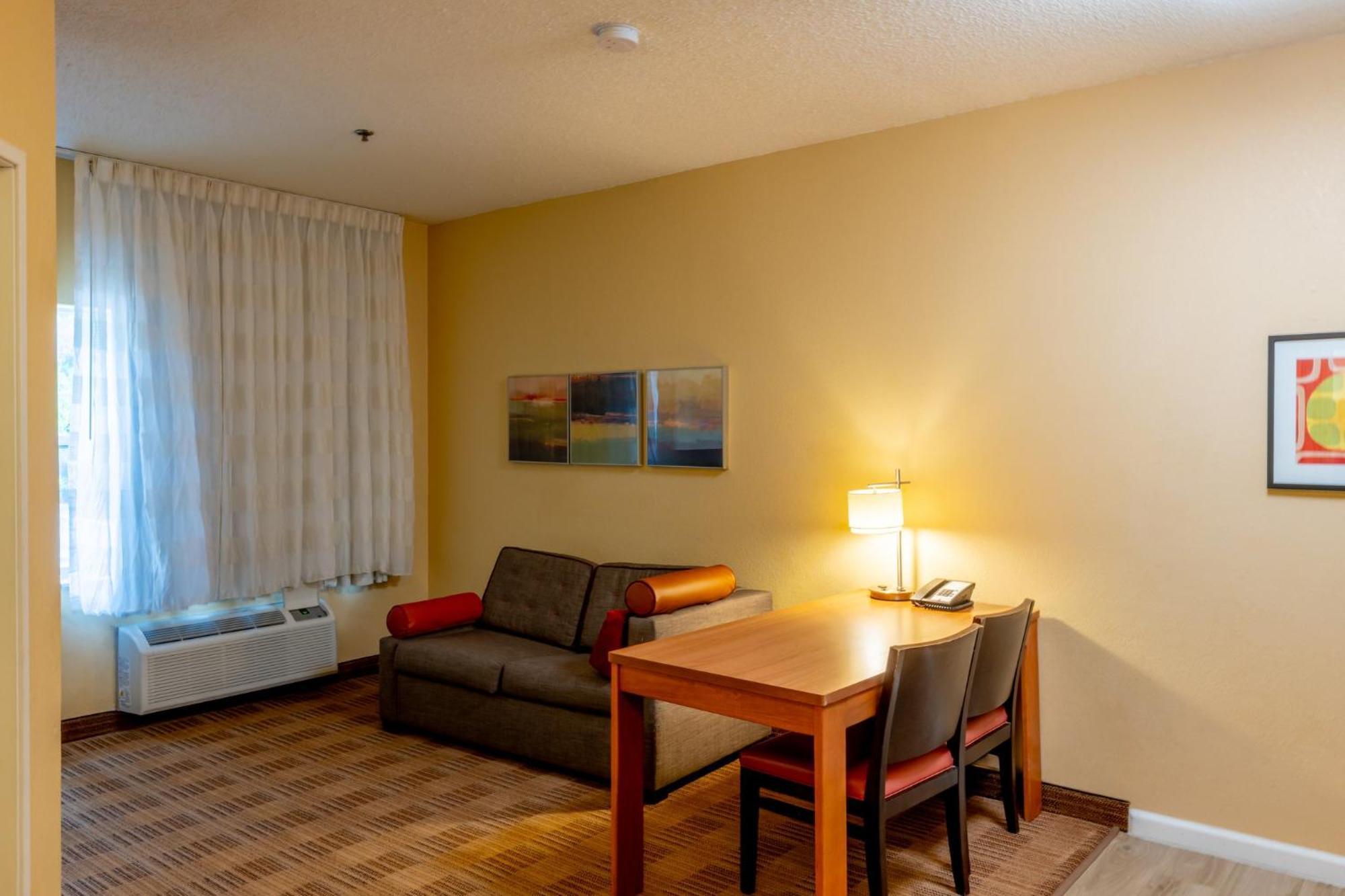 Queen Studio Suite