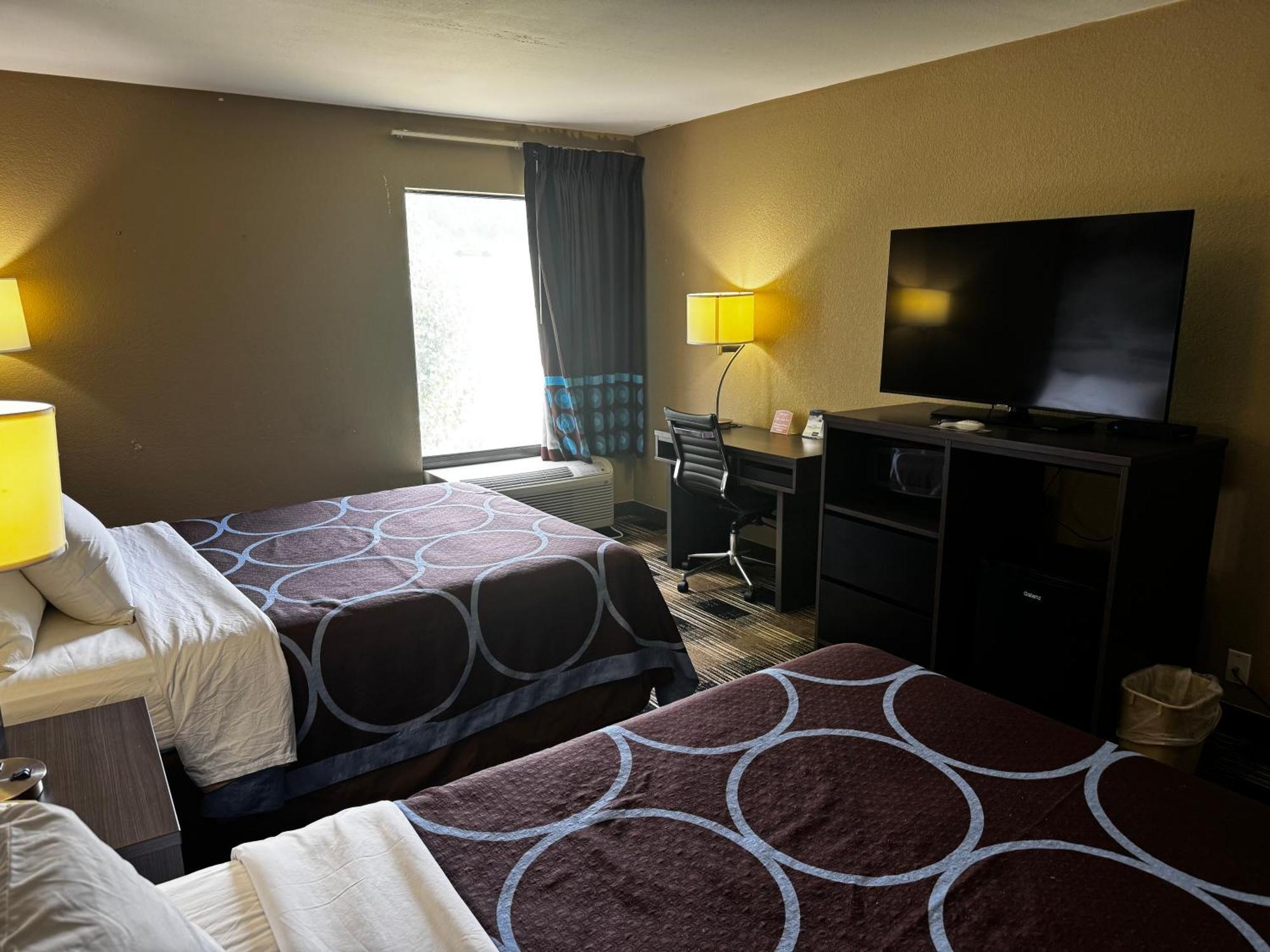 Queen Room with Two Queen Beds - Non-Smoking