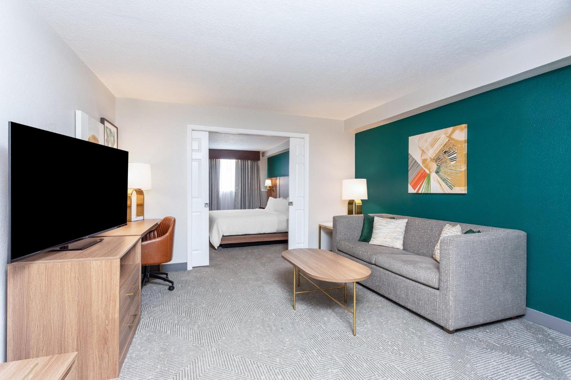 One-Bedroom Suite