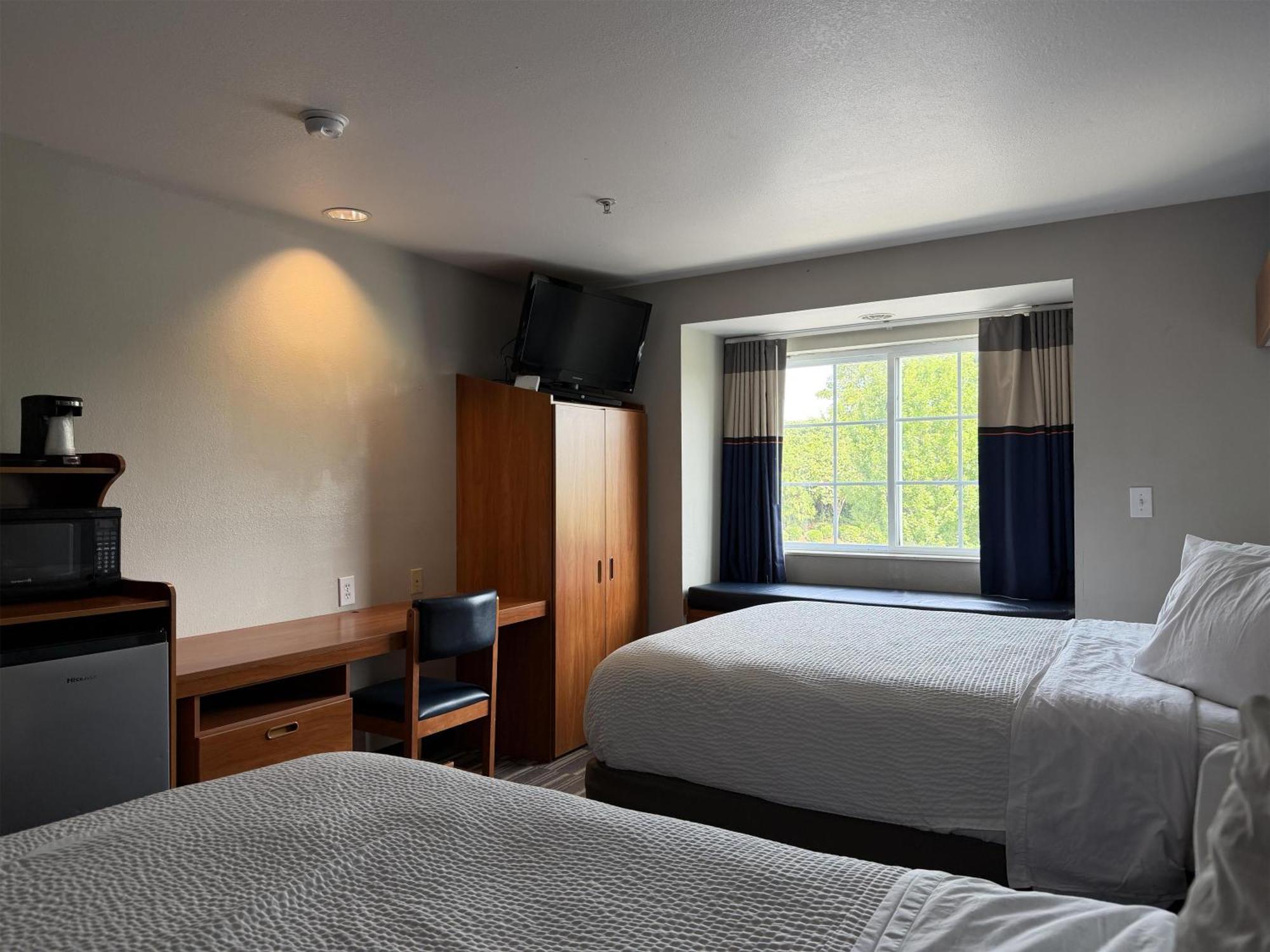 Queen Room with Two Queen Beds and Roll-In Shower - Disability Access/Non-Smoking
