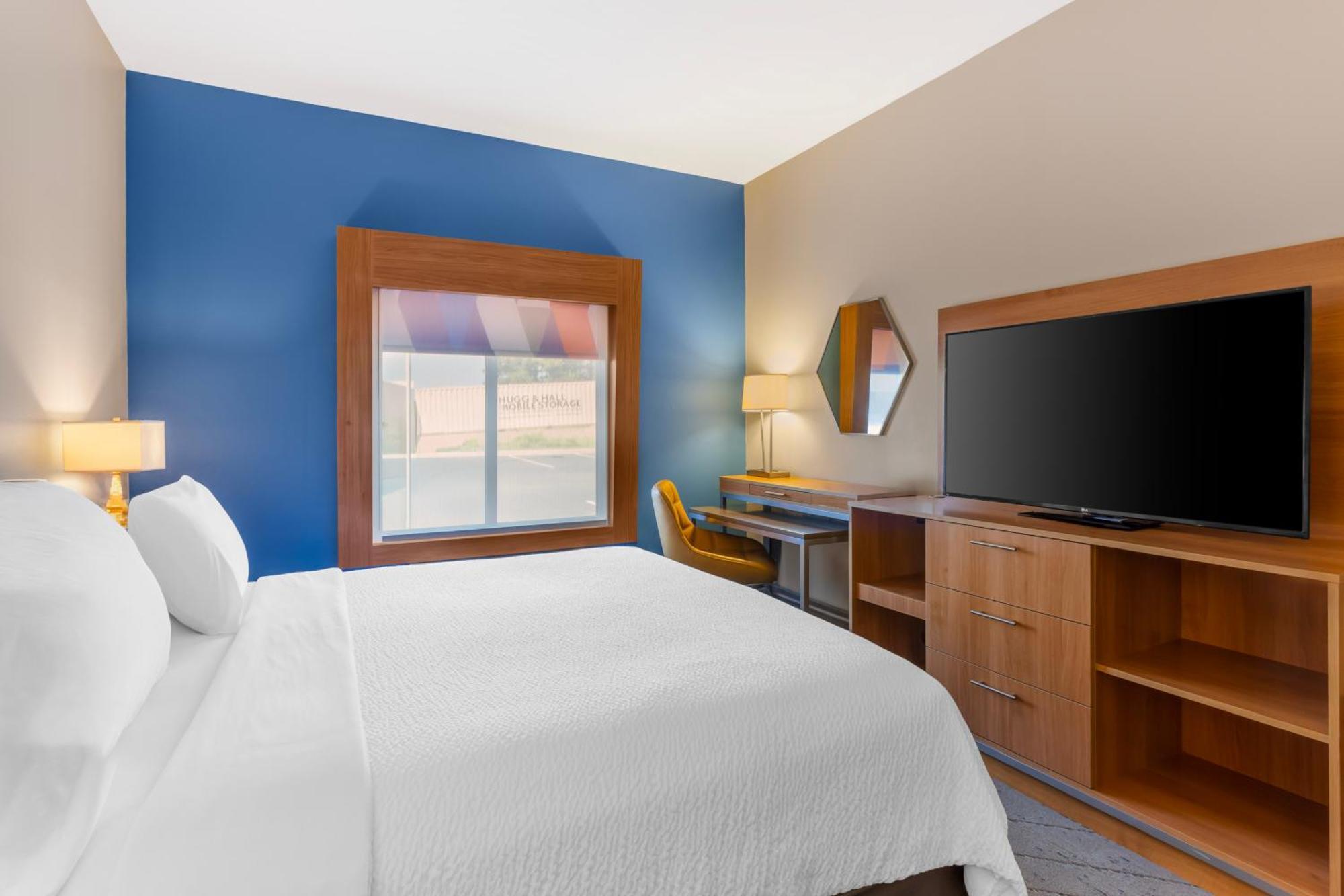 Standard King Room
