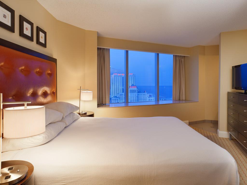 One-Bedroom Suite,249777793:JPEG