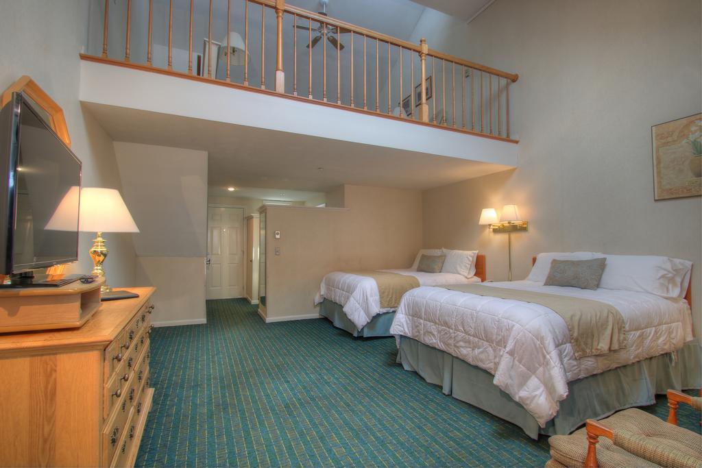 Deluxe Family Double Room with Ocean View - Deluxe Hotel Building