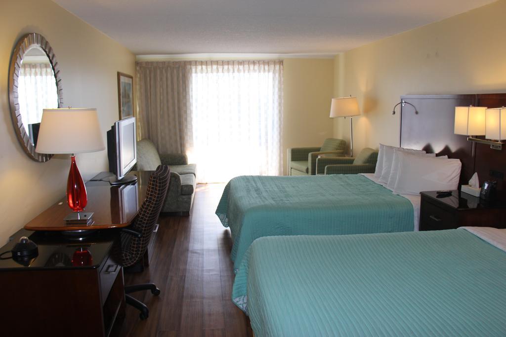 Queen Suite with Two Queen Beds and Balcony