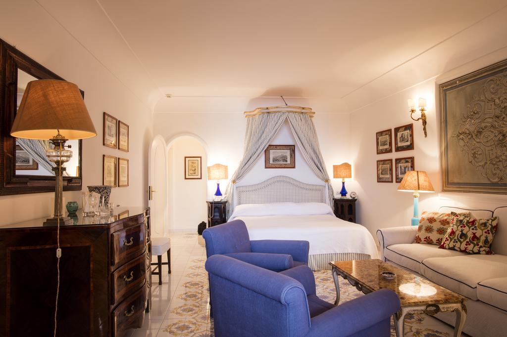 Double or Twin Room with Pool View