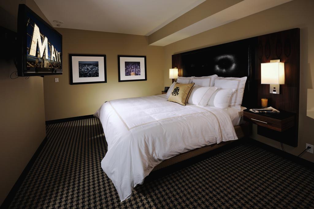 Studio Suite,695460858:JPEG