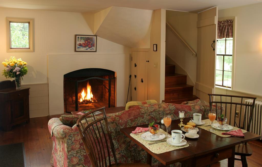 Deluxe King Suite