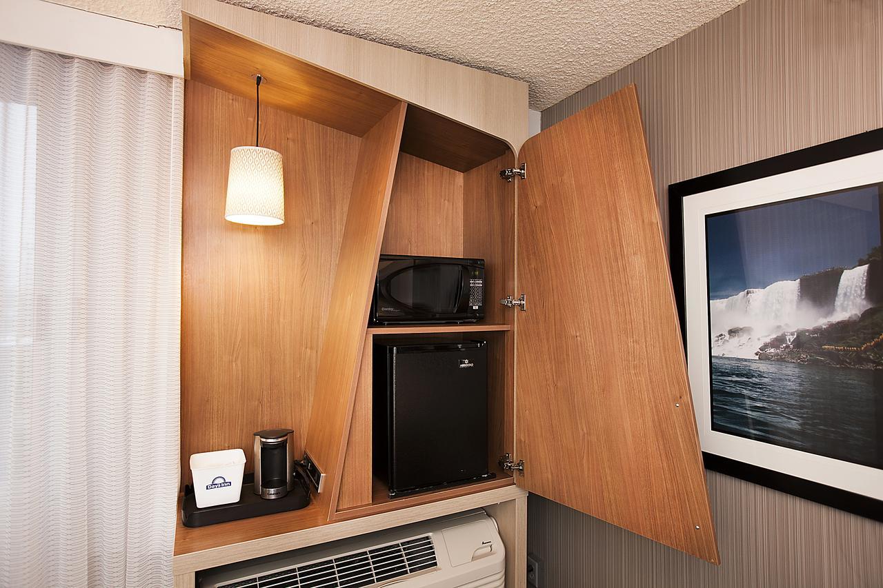 Deluxe Queen Room with Two Queen Beds