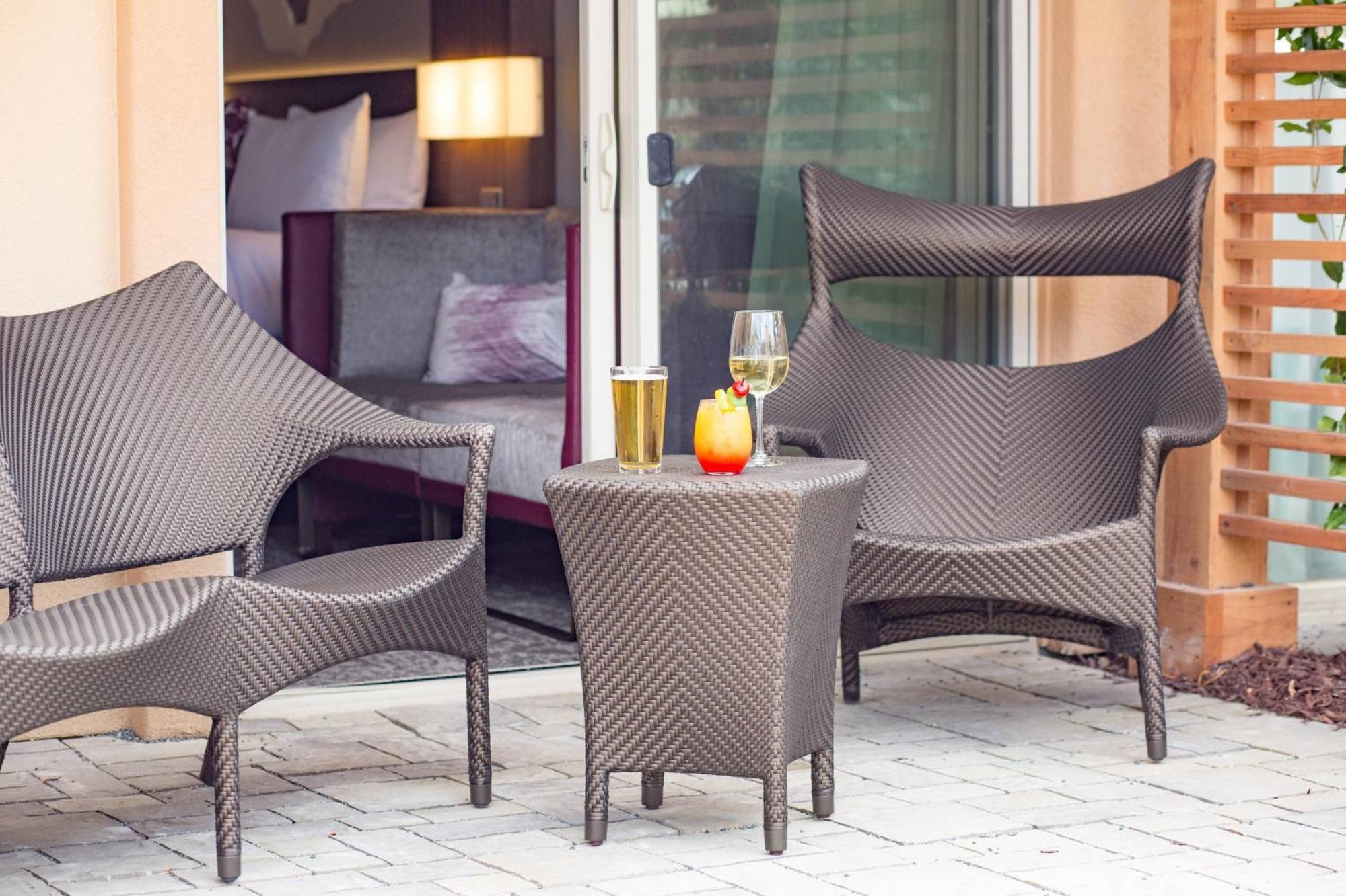 CLBL - 2nd floor patio room with 2 double beds,570162975:JPEG