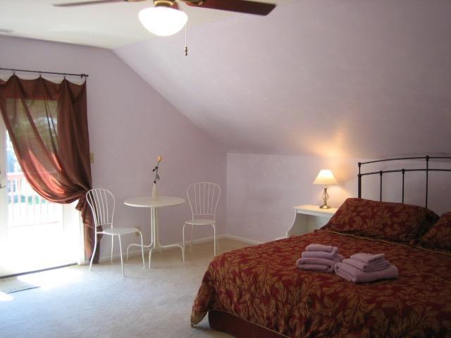 Deluxe King Room,579148491:JPEG