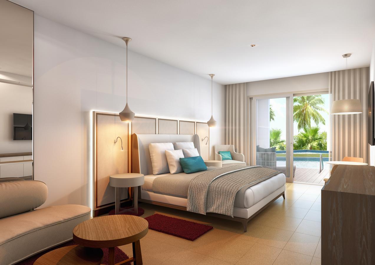 Premium Swim Up Suite