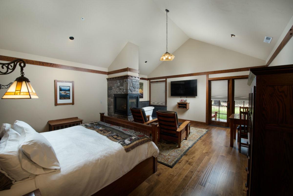 Deluxe Bungalow,631469316:JPEG