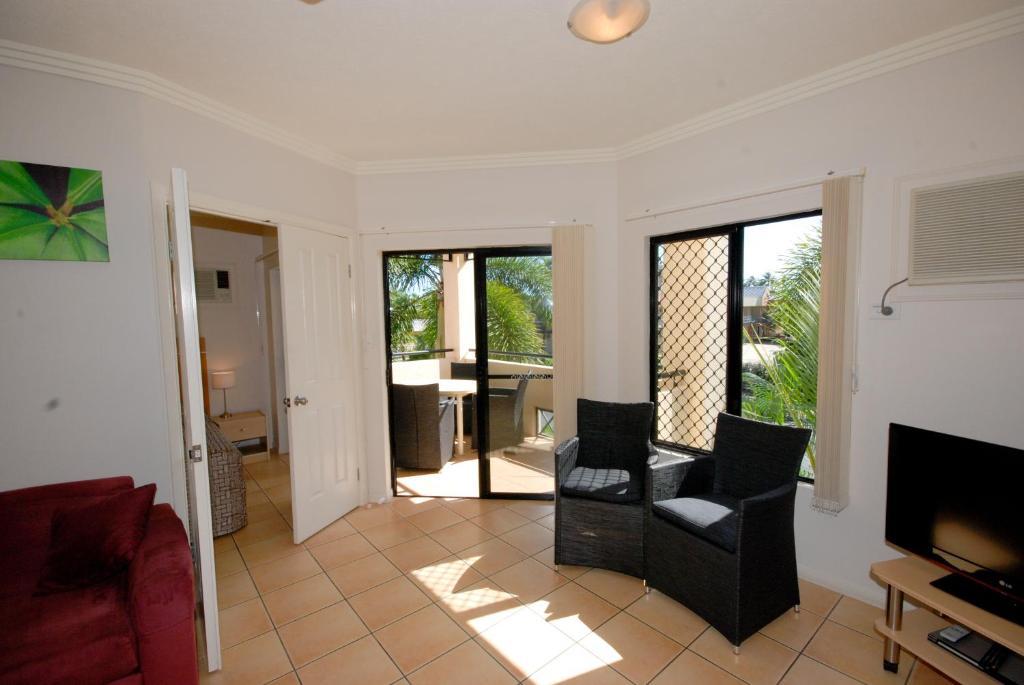 Quadruple Room with Private Bathroom