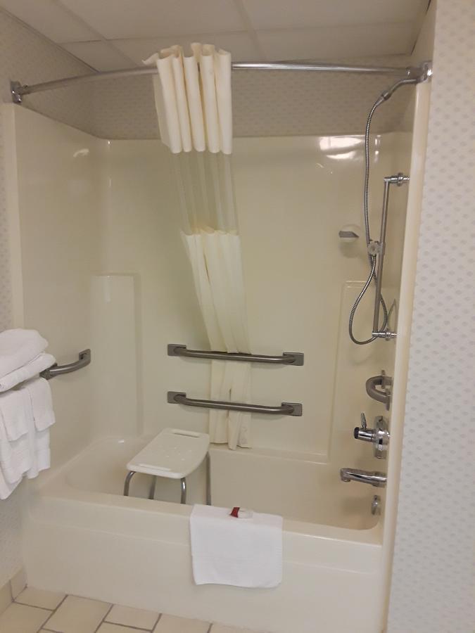 King Room - Mobility Access/Non-Smoking