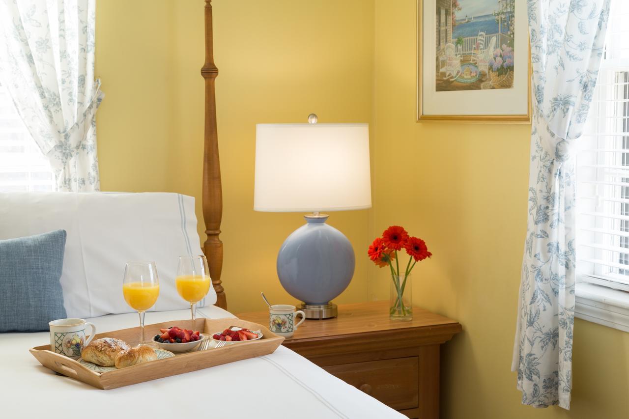 Petite Queen Room - Guest House,654125433:JPEG