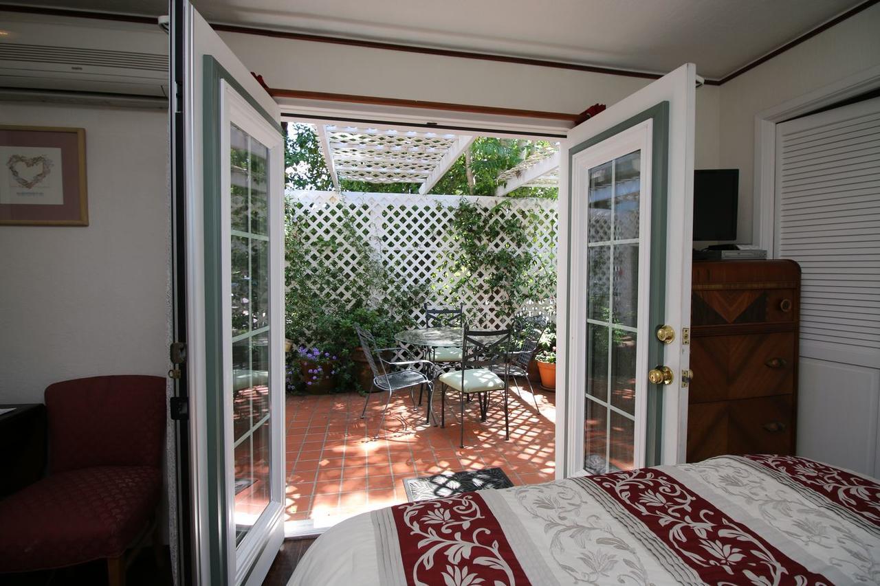 Queen Room with Patio
