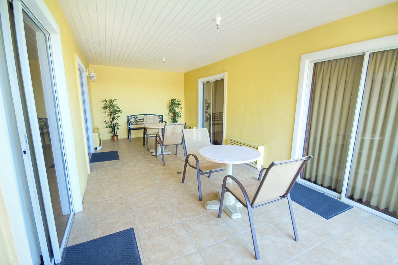 King Suite Balcony,1227161792:JPEG