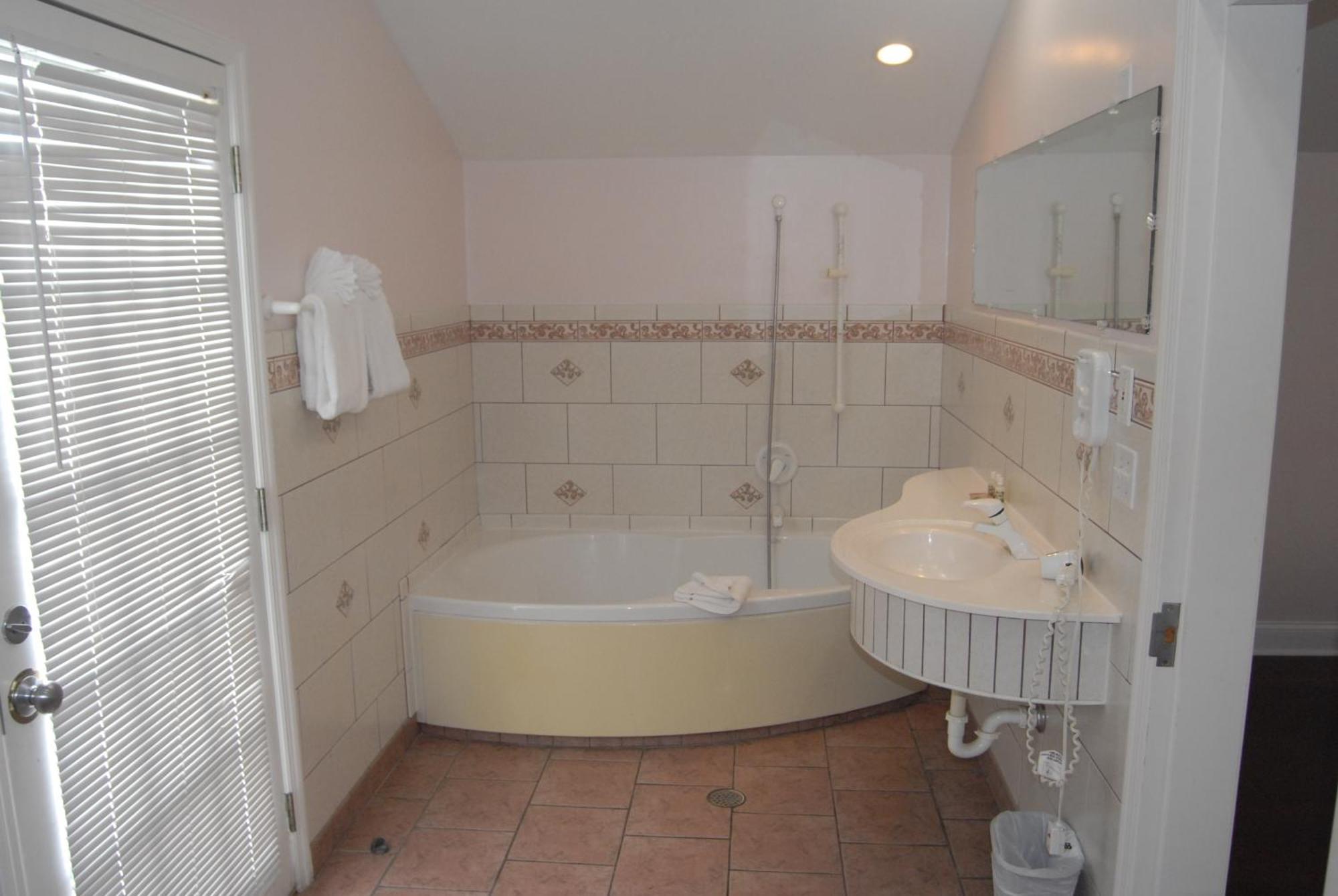 Queen Suite