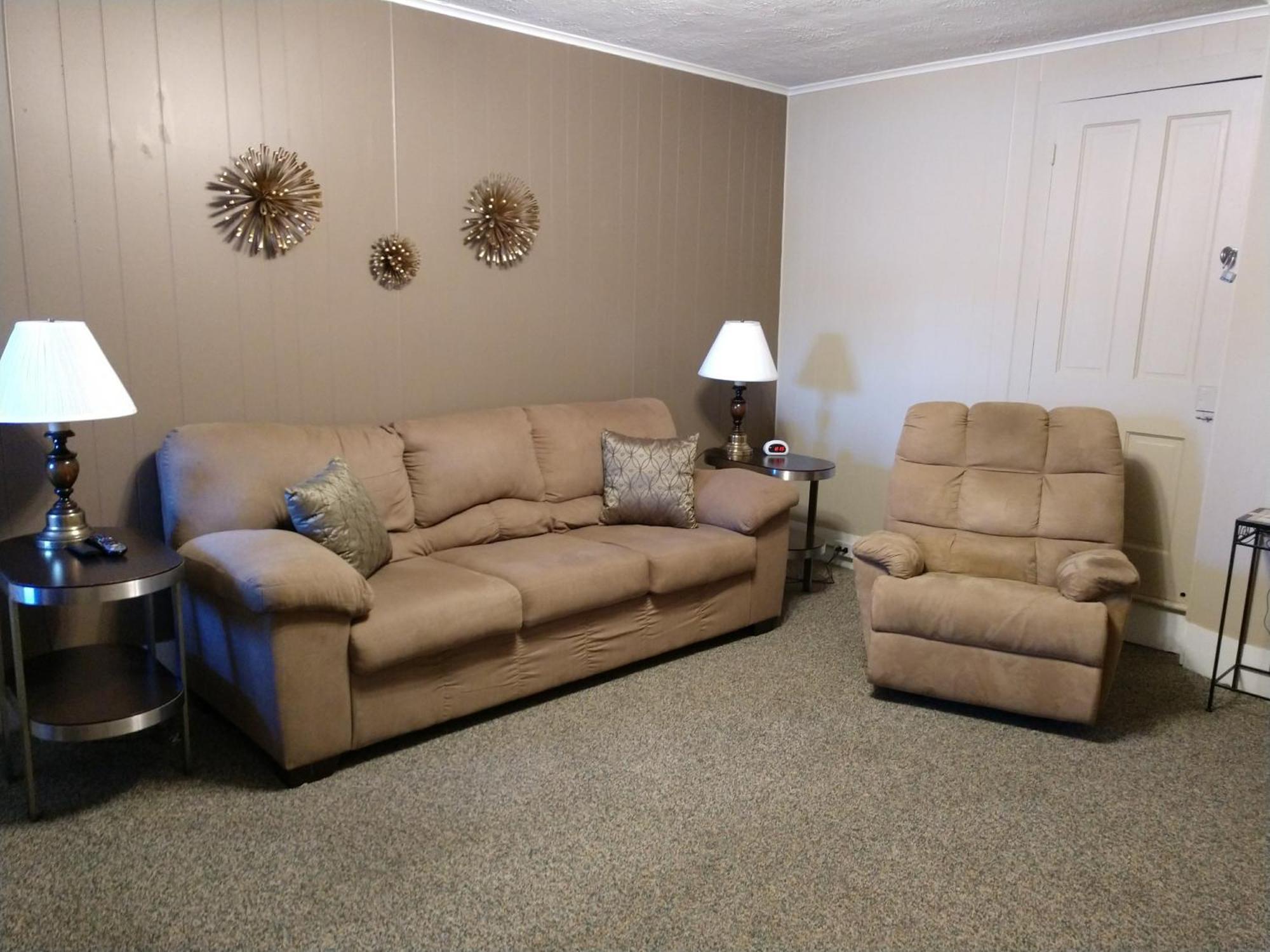 One-Bedroom Apartment,692662353:JPEG