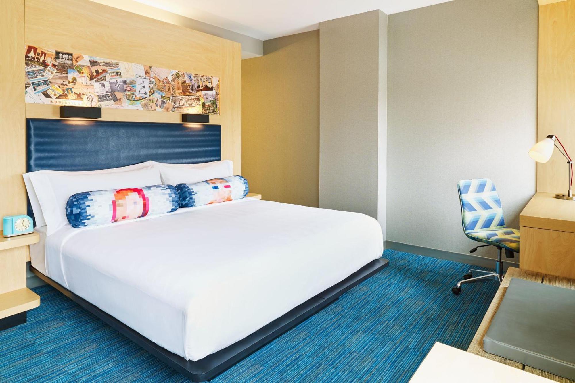 Standard, Guest room, 1 King,699615058:JPEG
