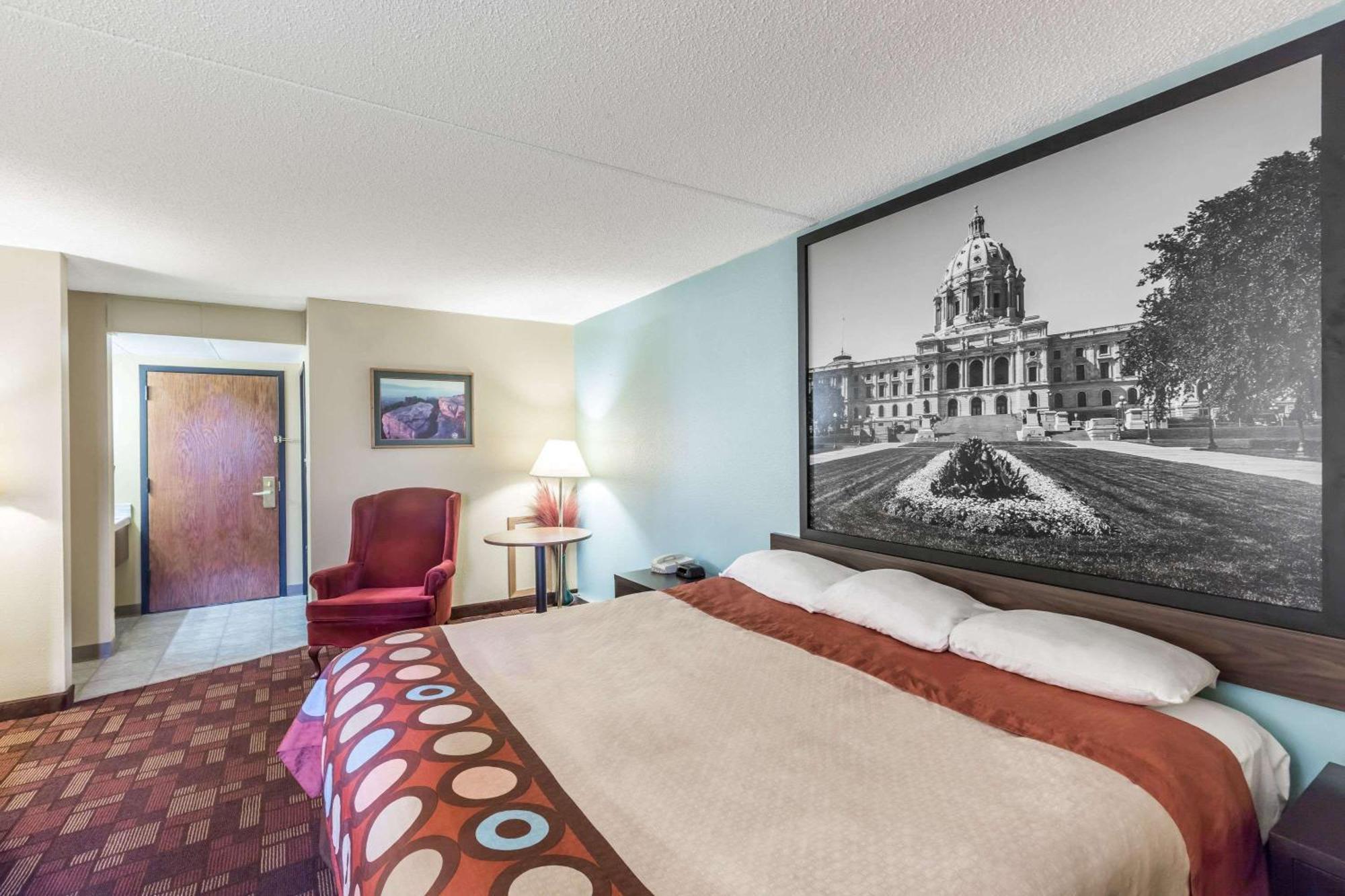 King Room - Non-Smoking
