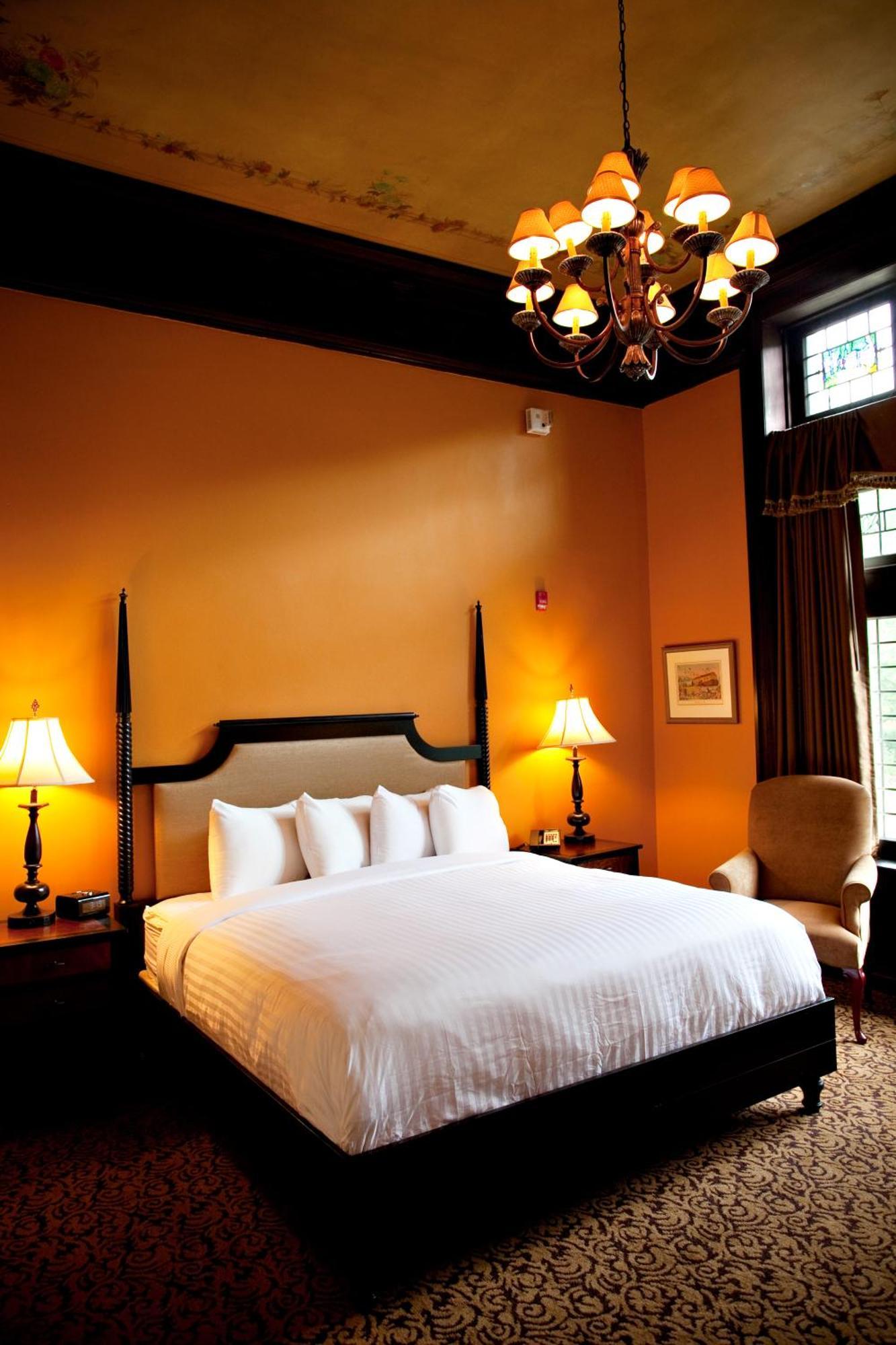 Premier Room with King Bed - Disability Access