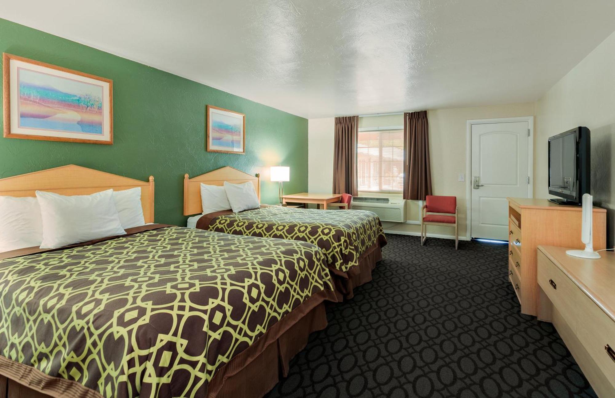 Queen Room with Two Queen Beds - Non-Smoking,703251412:JPEG