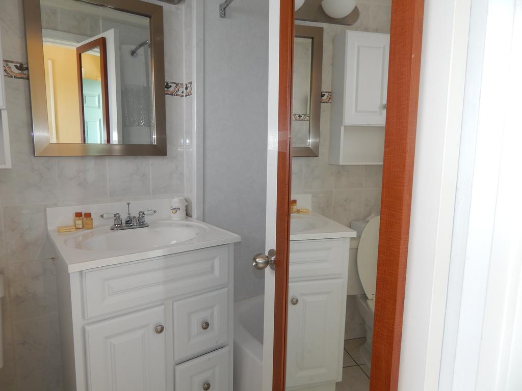 Oceanfront Double Room with Two Double Beds and Roll-In Shower - Mobility Accessible/Non-Smoking