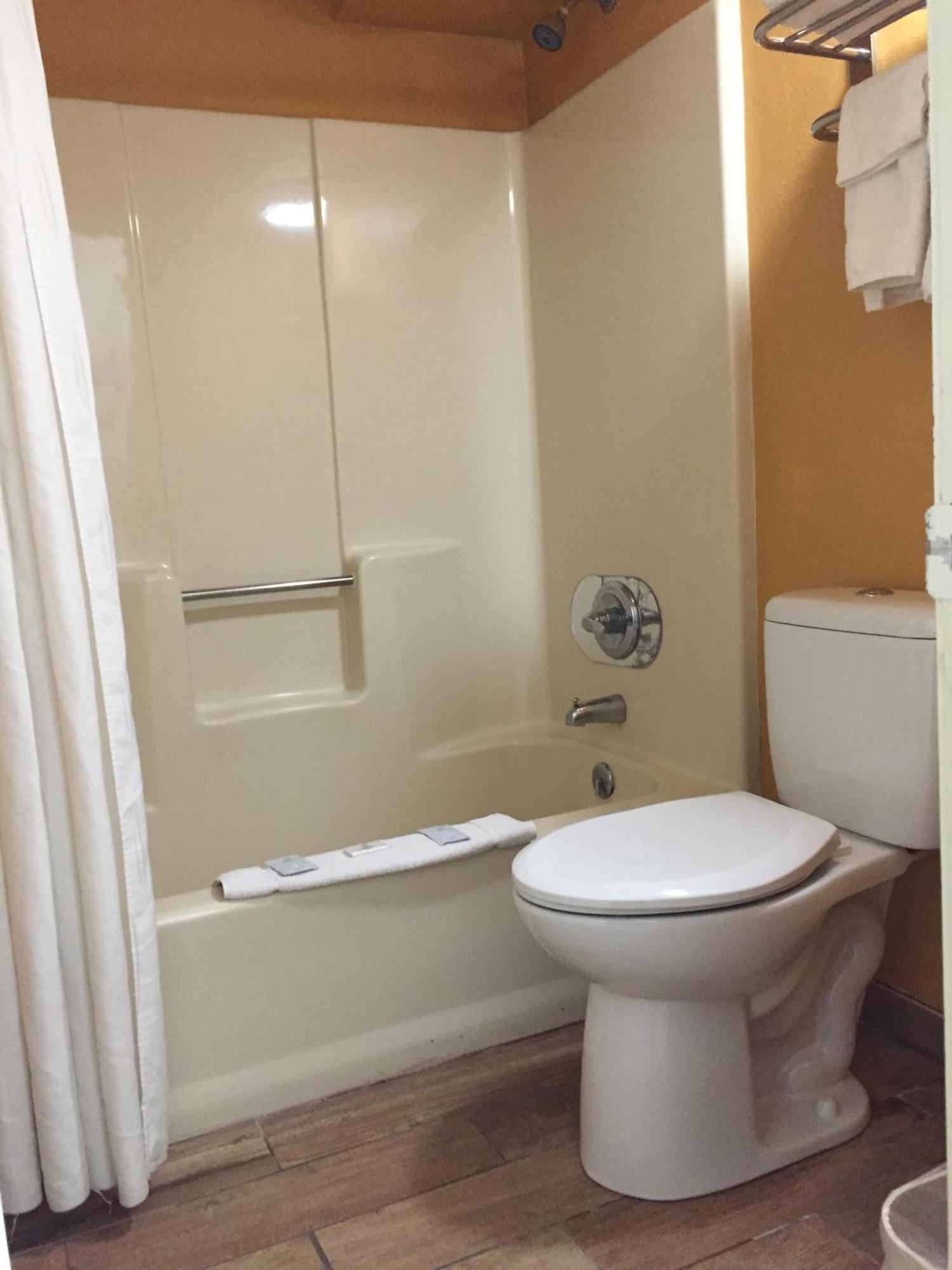 Double Room with Two Double Beds - Non-Smoking
