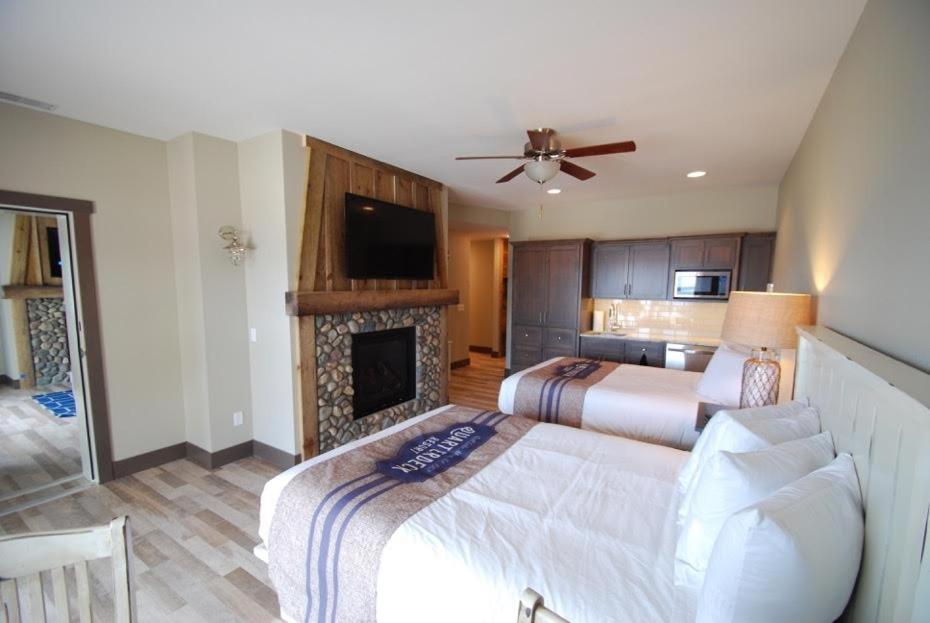 Lakeside Lodge Premium 2 Queen