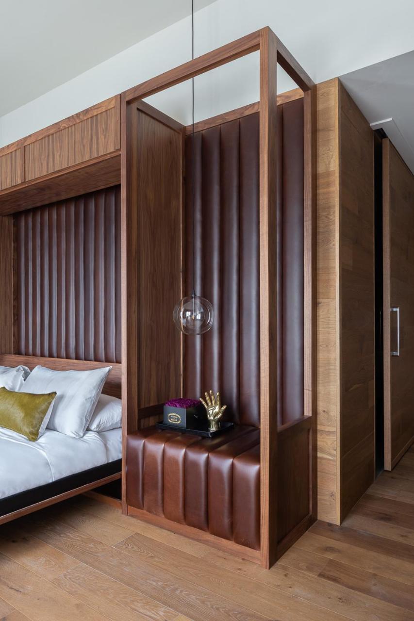 Superior King Suite