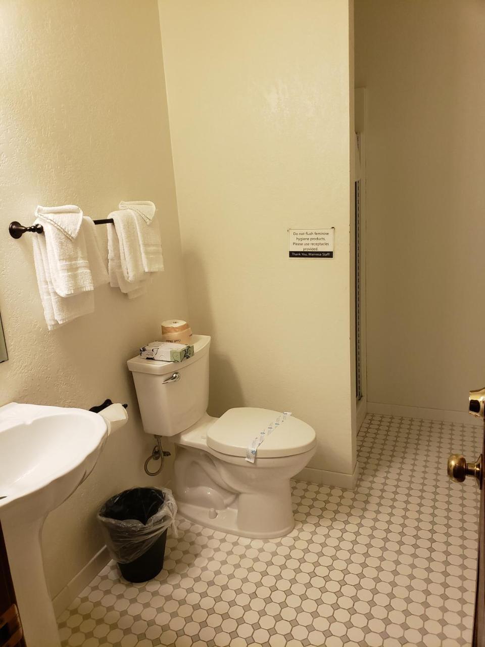 Queen Room,743631163:JPEG