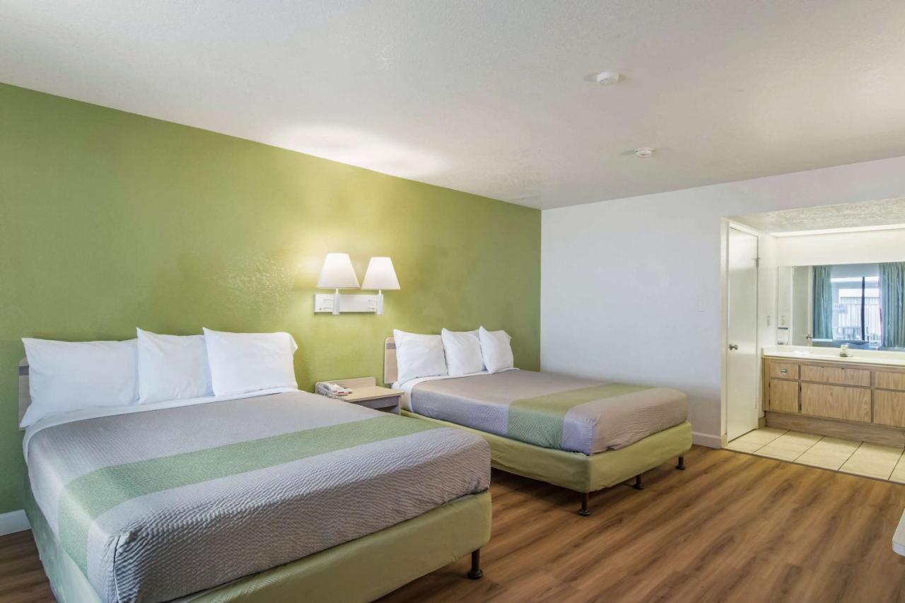 Queen Room with Two Queen Beds - Disability Access - Roll In Shower,1253317216:JPEG