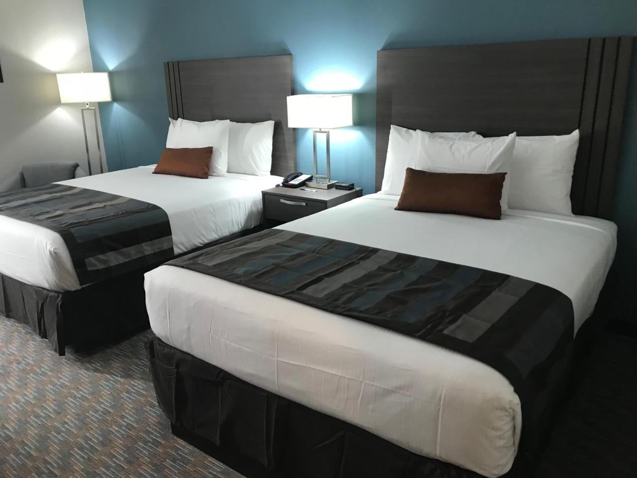Queen Room with Two Queen Beds,770289922:JPEG